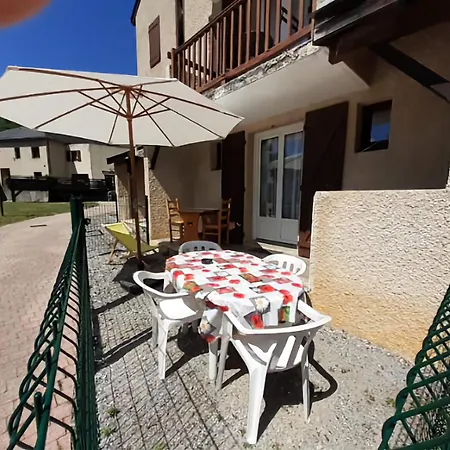 Escapade Montagne En Famille, Cosy Avec Piscine Couverte Apartment *